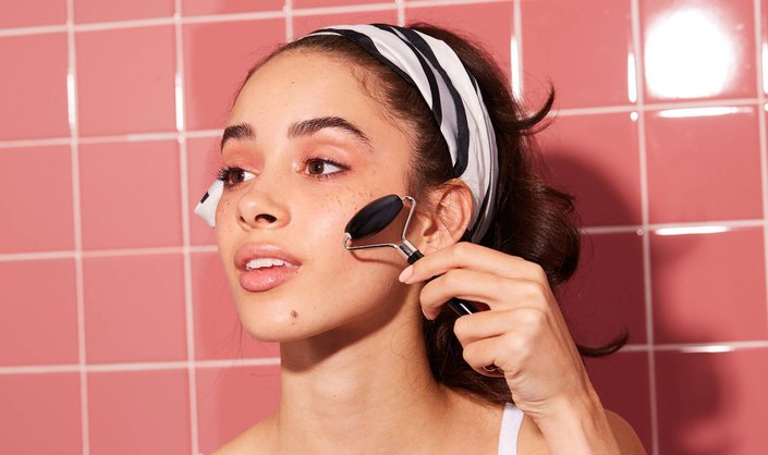 Should You Be Using an Obsidian Face Roller?