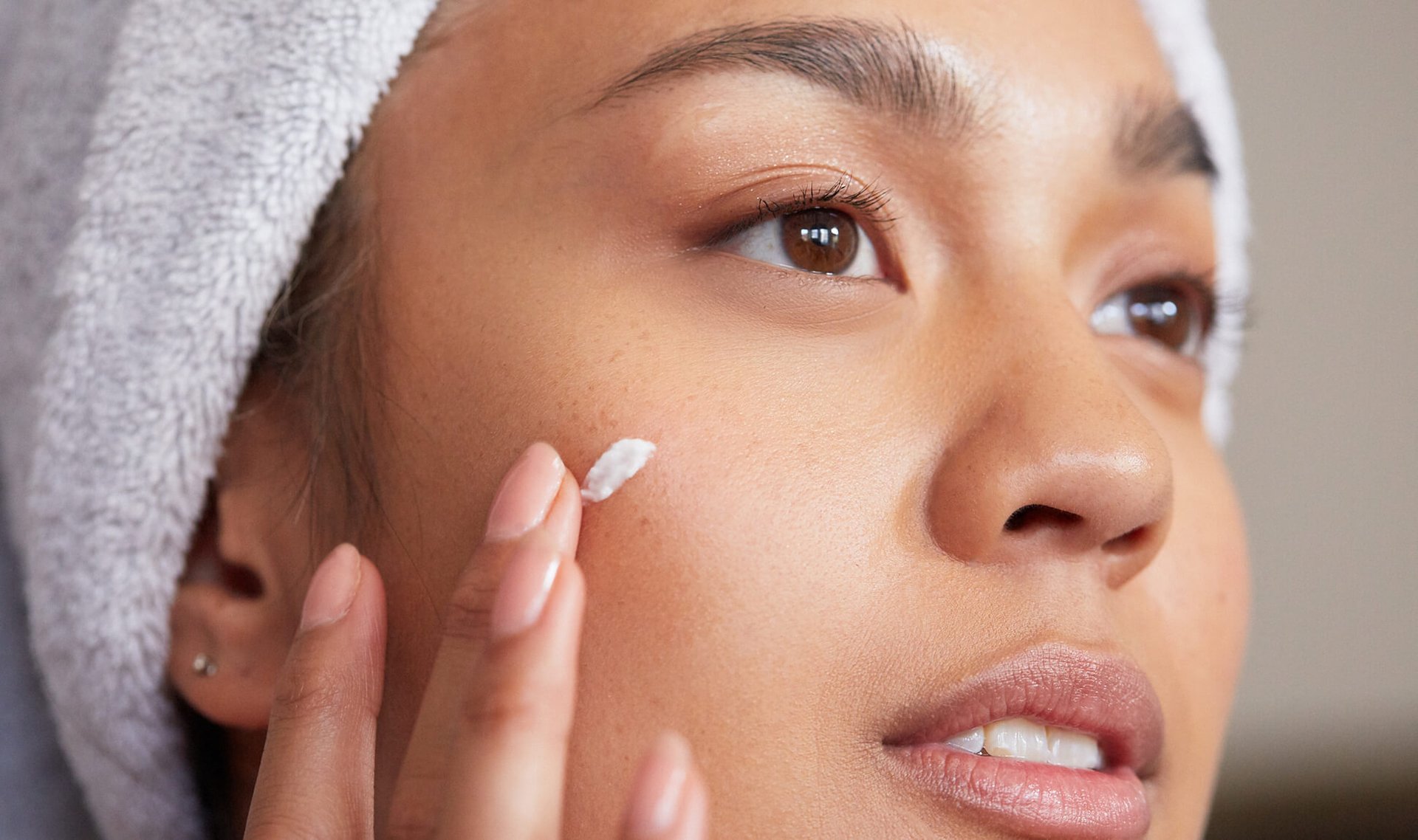How to Layer Your Skin-Care Products for Maximum Hydration