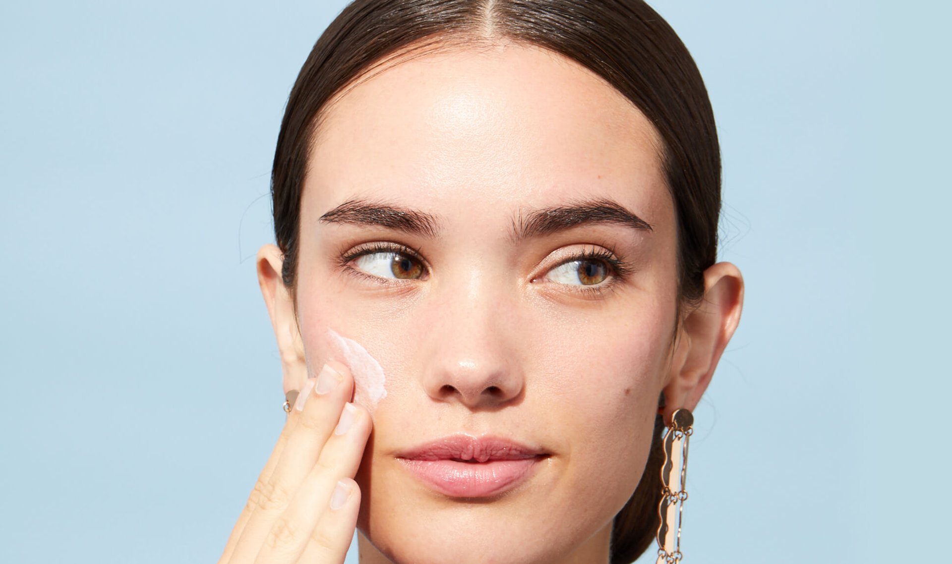 Press or Pat? The Best Application Techniques for Applying Skin-Care
