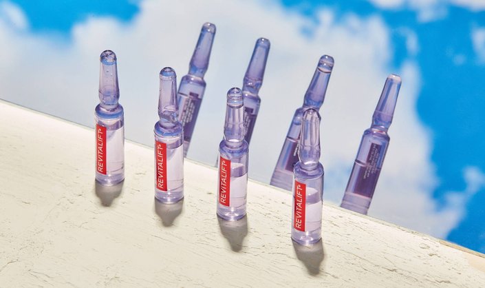 The L’Oréal Paris Hyaluronic Acid Ampoules Kept My Skin Smooth and Hydrated Through Two Flights