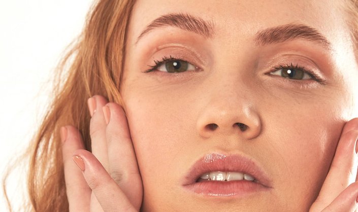Your Sunburn Might Be Affecting Your Acne, Here’s How to Deal