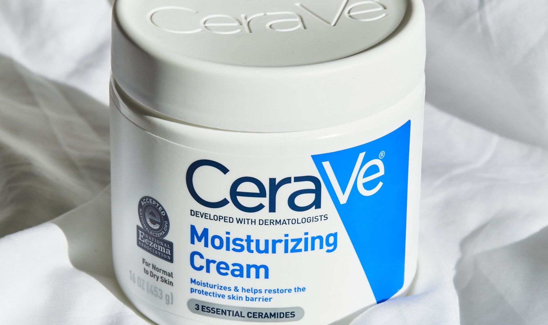 How Does Calamine Lotion Really Work? | Skincare.com