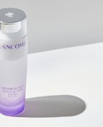 We Tried the Lancôme Rénergie Lift Milk Peel (And Spoiler: We’re in Love)