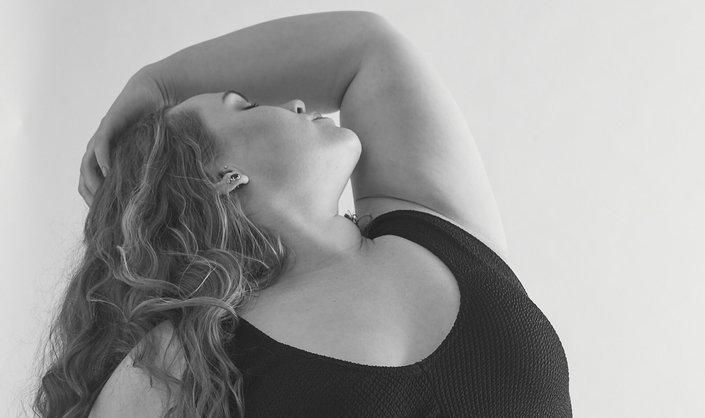 Should You Use Body Oil to Help With Stretch Marks? We Asked a Dermatologist