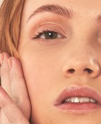 Facial Waxing: An Easy Step-by-Step Guide