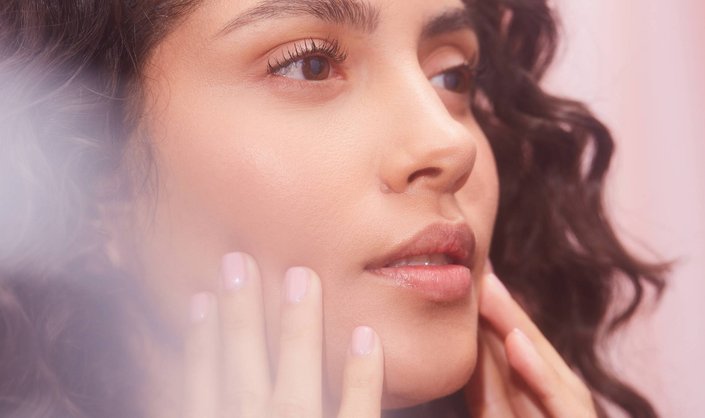 Signs You May Be Experiencing a Reaction to a New Skin-Care Product