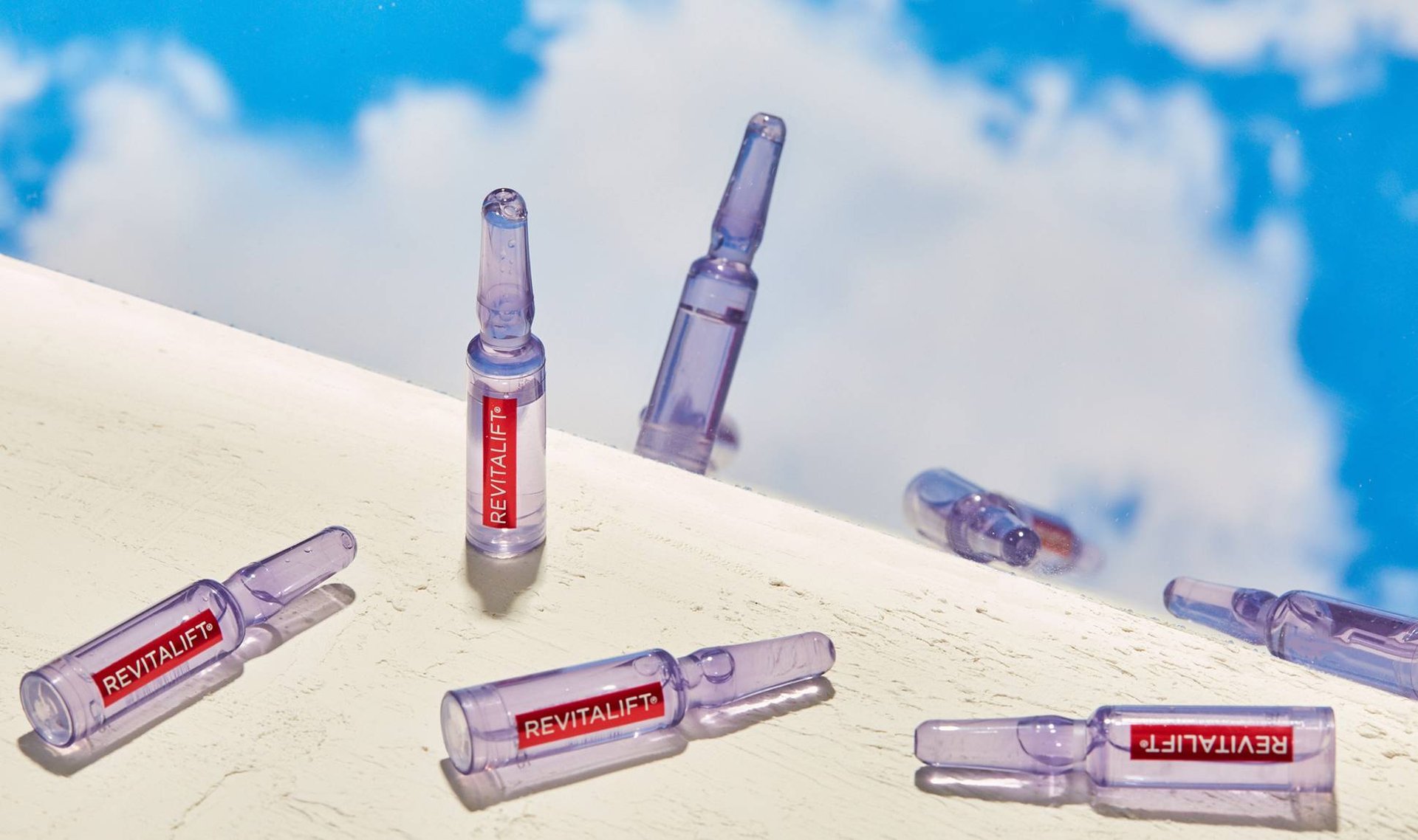 Hyaluronic Acid Ampoules vs. Hyaluronic Acid Serum: What’s the Difference?