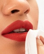 The Difference Between Makeup Removers and Cleansers