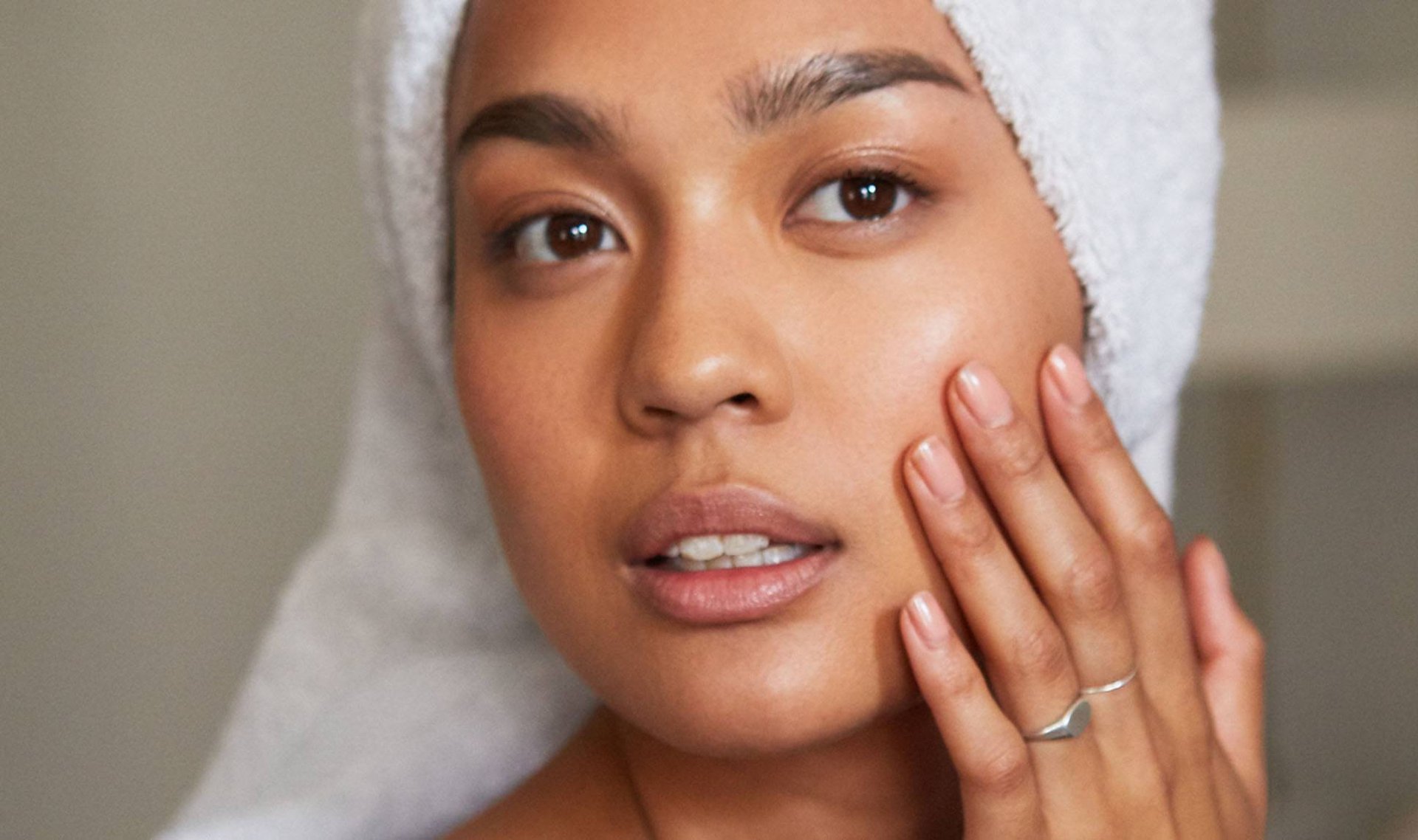 Face Shaving vs. Dermaplaning: What’s the Difference?