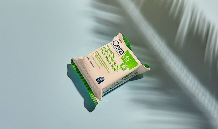Editor Review: CeraVe Hydrating Makeup Removing Wipes Are Perfect for Dry Skin