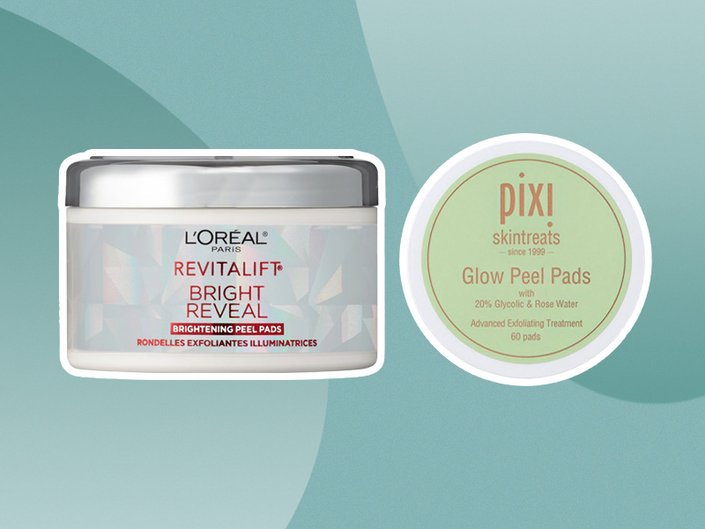L'Oréal Paris Bright Reveal Brightening Daily Peel Pads and Pixi Beauty Glow Peel Pads on green graphic background