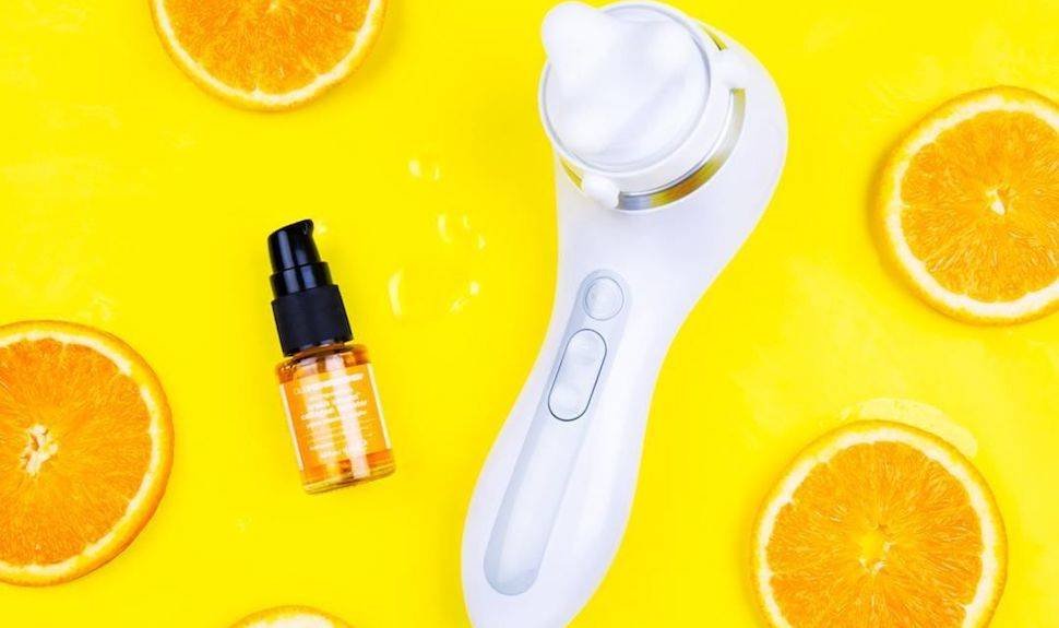 This Is How You Can Target 15 Key Signs of Aging with a Clarisonic