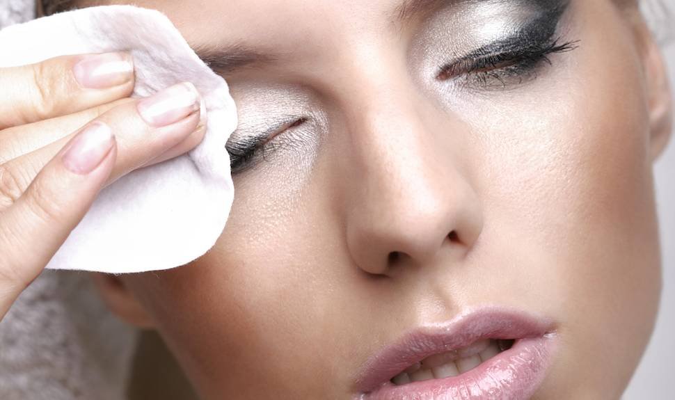 These Micellar-Infused Pads Take Eye Makeup Removal to a New Level of Convenience