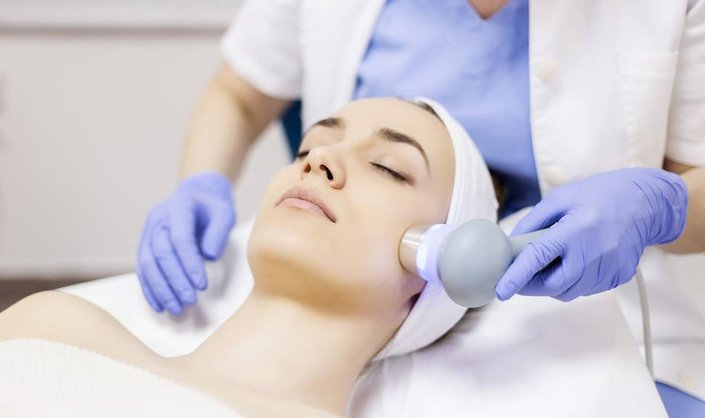 The Dangers of Getting a Skin Treatment By an Unlicensed Provider