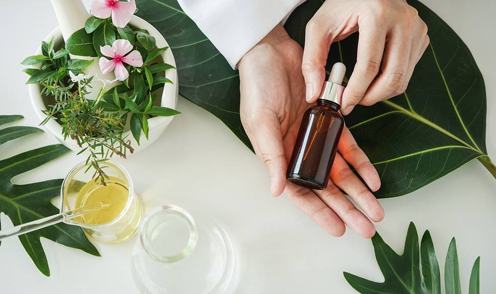 The Ultimate Guide to Essential Oils 
