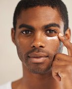 7 Powerful Eye Creams for Men