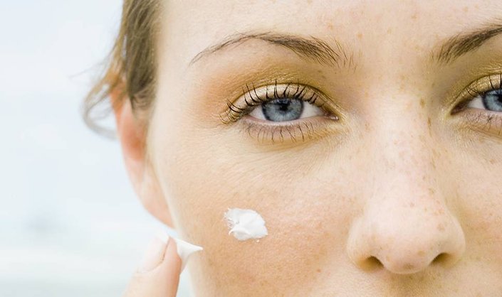 Is Sunscreen Safe? Here's the Truth