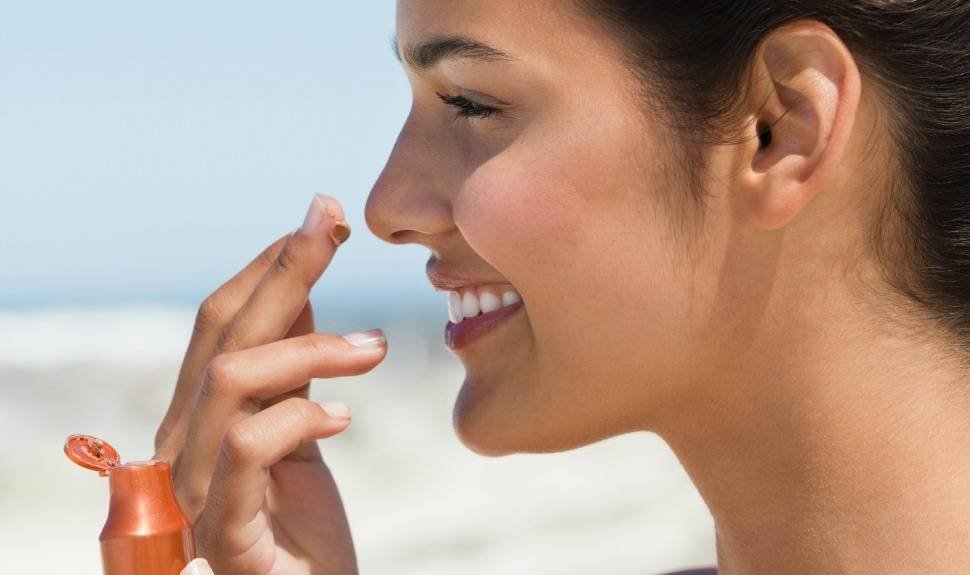 A Sunscreen That Won't Make You Break Out This Summer