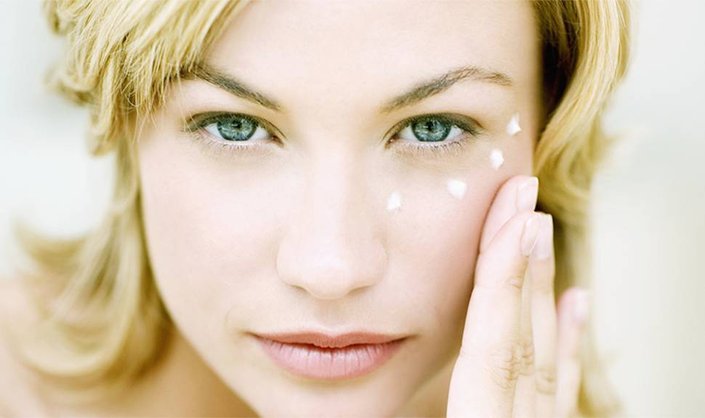Beauty-Editor Tricks to Diminish the Look of Dark Cirlces
