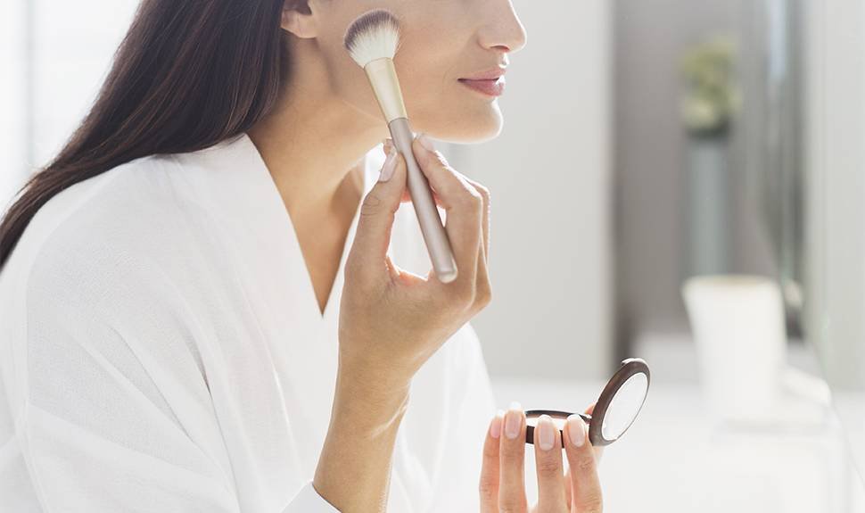 How to Apply Makeup to Dry Skin