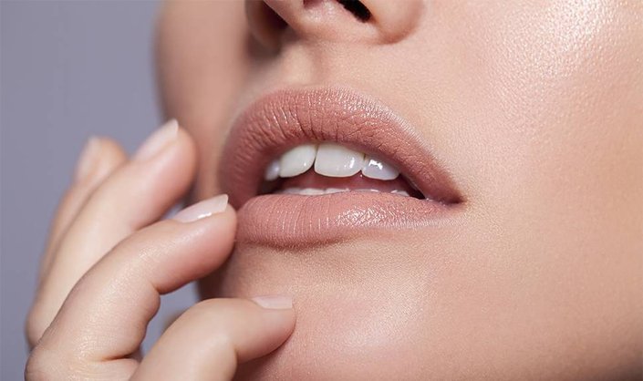 5 Lipsticks and Glosses You Can Wear When Your Lips Are Feeling Dry