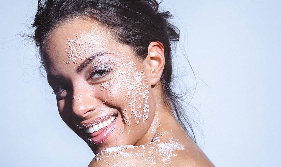 9 Skin Care Mistakes That Are Drying Out Your Skin