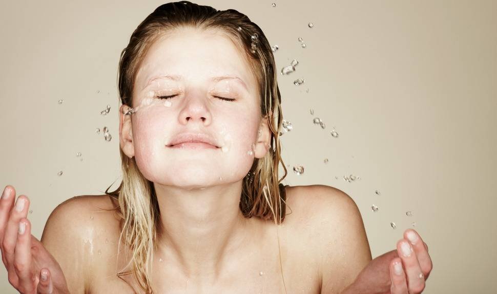 The #1 Makeup Mistake That Is Ruining Your Skin