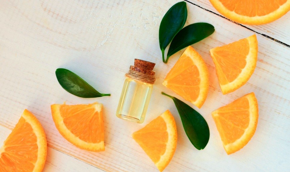 Relax To The Max: Our 6 Favorite Aromatherapy Essential Oils