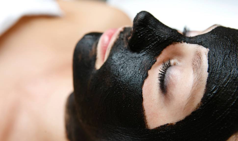 Why Charcoal Needs to Be a Part of Your Skin Care Routine