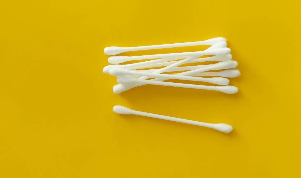 10 Cotton Swab Beauty Hacks To Try ASAP 
