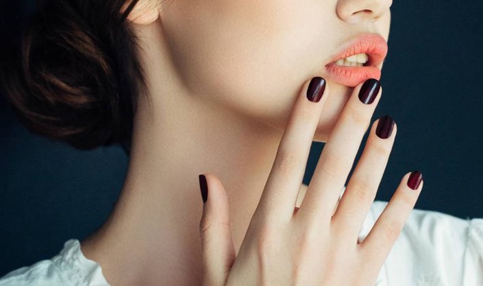Essie Gel Couture: Our Editor’s Pick for a Gel Mani Without UV Lamps