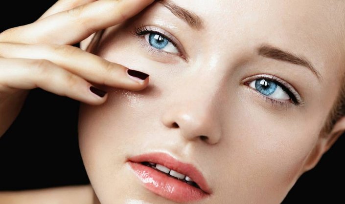Editor’s Pick: This Eye Mask + Balm Duo Is The Ultimate Treat for Tired-Looking Eyes