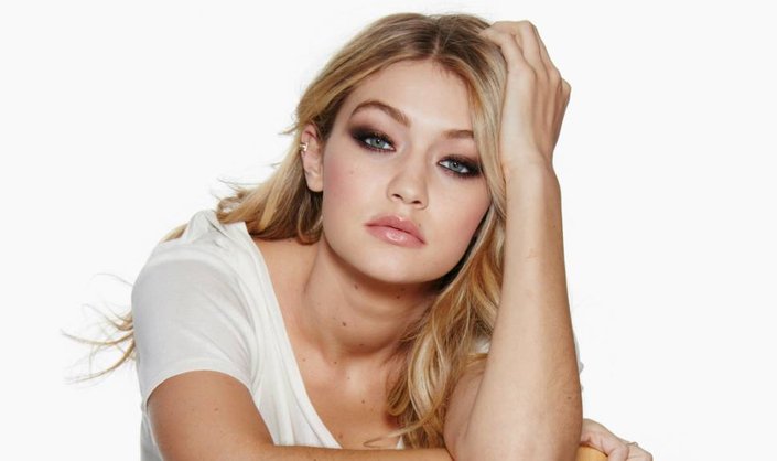 How To Use Non-Touring Makeup To Look Like A Supermodel