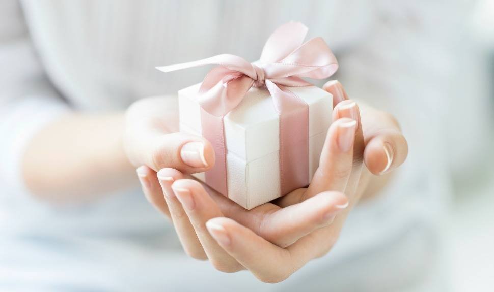 Personalized Presents: 7 Customizable Gifts To Give This Year