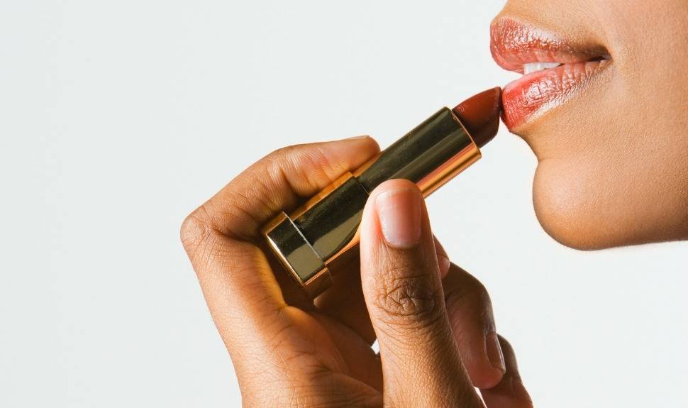 Why You Should Layer Your Lipstick