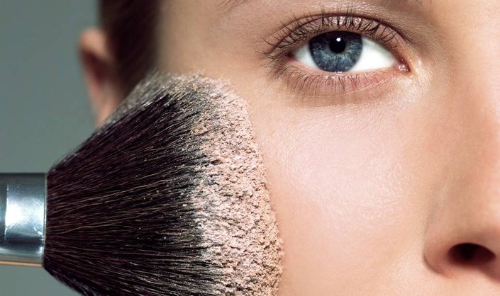 4 Face Powders That Won’t Sacrifice Your Glow