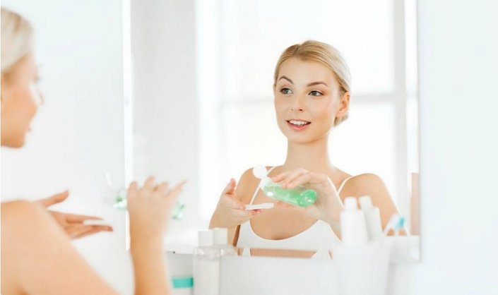 Doing This Can Make All the Difference in The Way Your Skin Looks (and It Only Takes a Few Seconds!)
