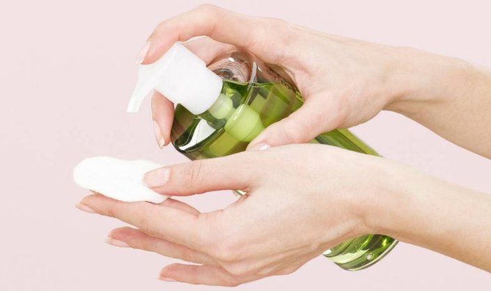 Wear & Wipe: 4 Tissue-Off Makeup Removers