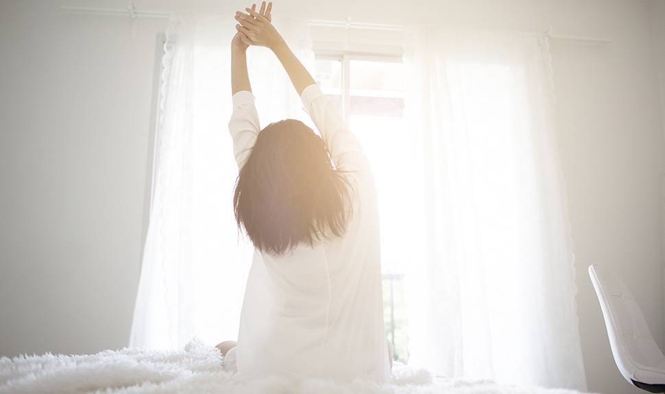 Fell Asleep in Your Makeup? Follow This Morning Routine