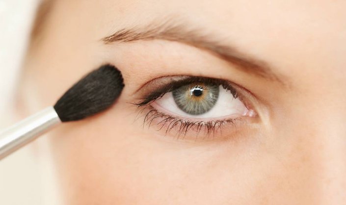 How to Hide Dark Circles Like a Pro Makeup Artist