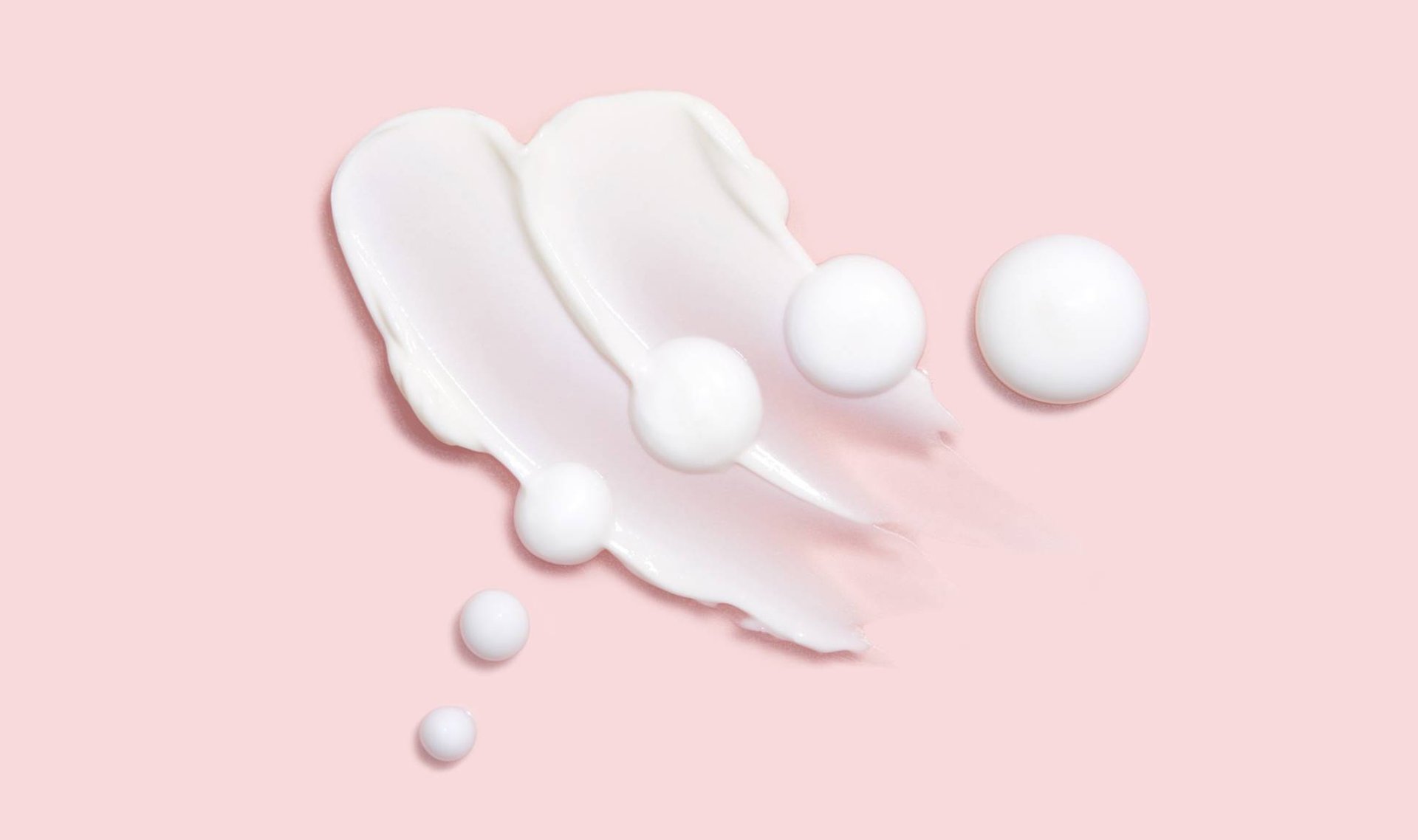 The Difference Between Emollients, Humectants and Occlusives