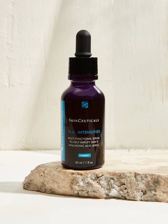 The Best Hyaluronic Acid Serums to Shop in 2022 | Skincare.com