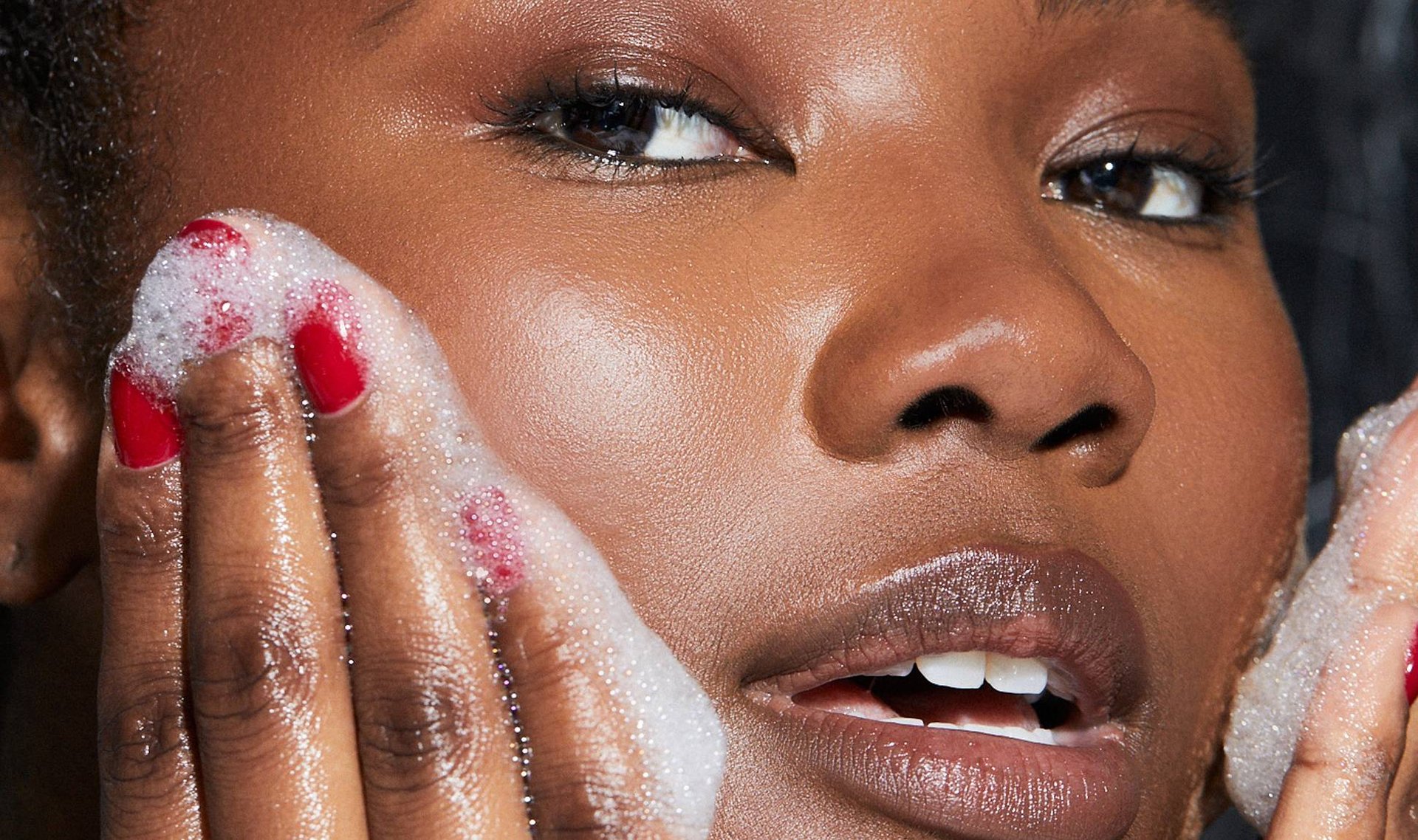 How To Wash Your Face For Oily Skin With Double Cleansing