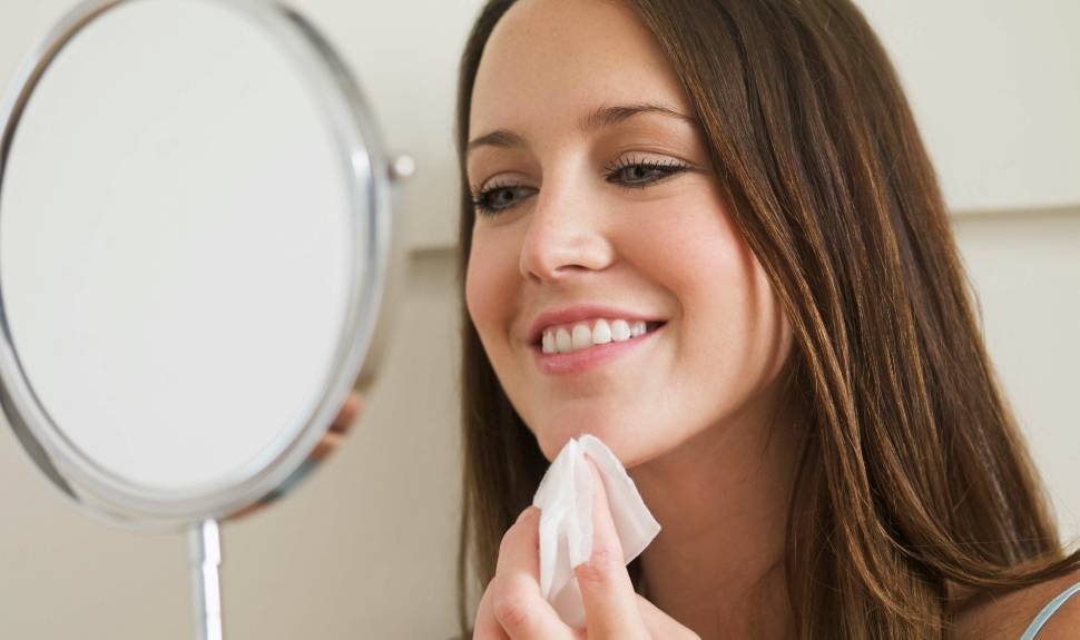 The Best Blotting Papers for Oily Skin